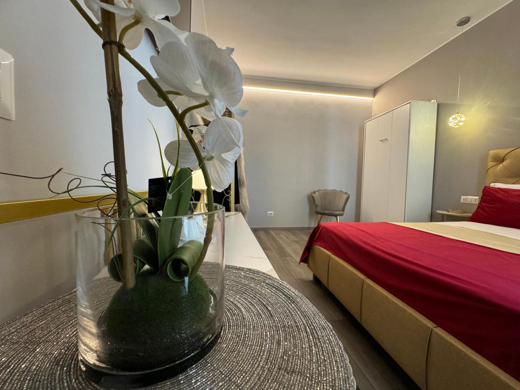 Meg Glamour Suite Milano Vicino I Navigli Exterior photo